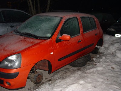 clio brez gum 002.jpg