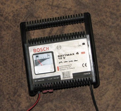 Polnilec - BOSCH BATTMAX 4 - 12V - 0.jpg