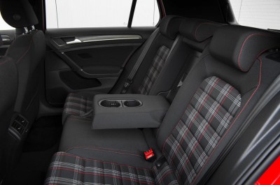 volkswagen-golf-gti-rear-seats.jpg