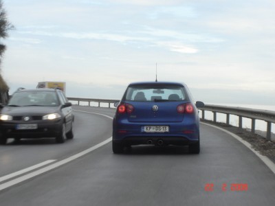 r32 v slo 3.jpg