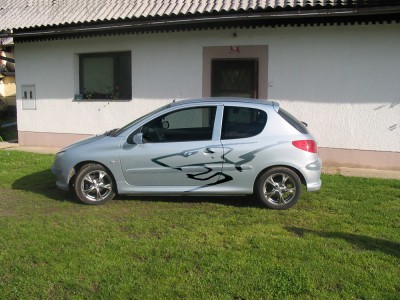 206 photoshopanje peugeot tatoo.jpg