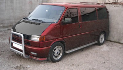 Kombi - fotošop - rdeč.jpg