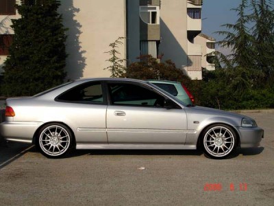 25943civic_11-medUP.jpg