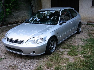 880961_2.jpg