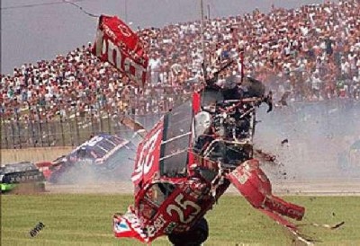 a%20nascar%20crash1.jpg