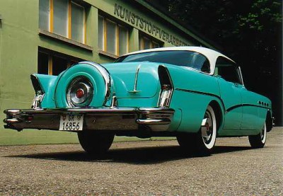 Buick schräg von hinten.jpg