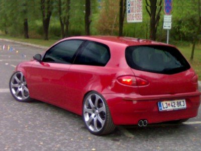 Alfa 147.jpg