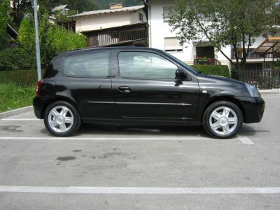 Renault Clio II 002.jpg