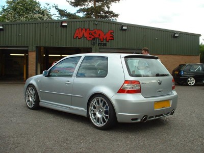 r32_gal11.jpg