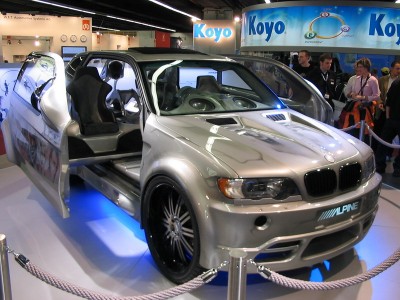 Alpine BMW X5 USA.jpg